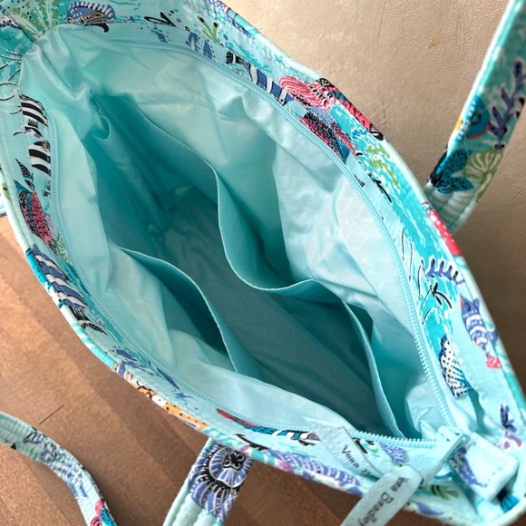 Vera Bradley Small Vera Tote in Antilles Treasure - Picture 8 of 13